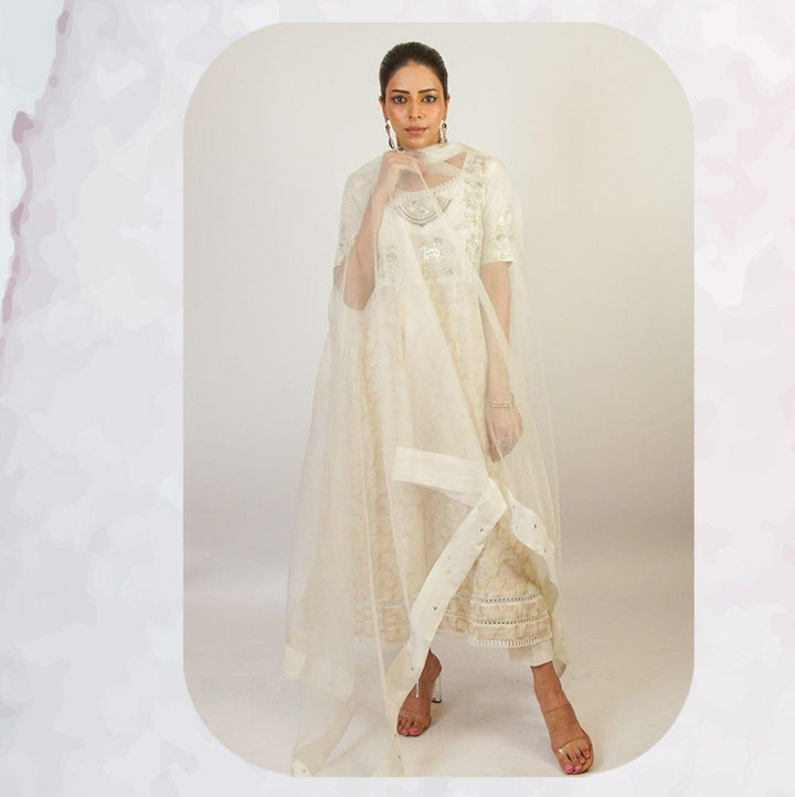 Urooj Fahd - Artical 06 - White - 3 Piece - Studio by TCS