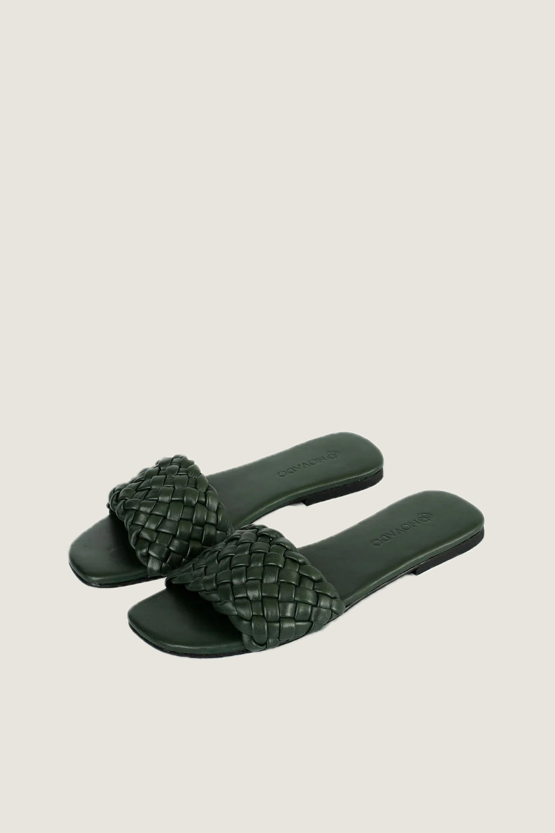 Novado - Leather Sandal with Woven Design - Green