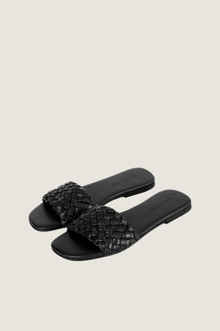 Novado - Leather Sandal with Woven Design - Black