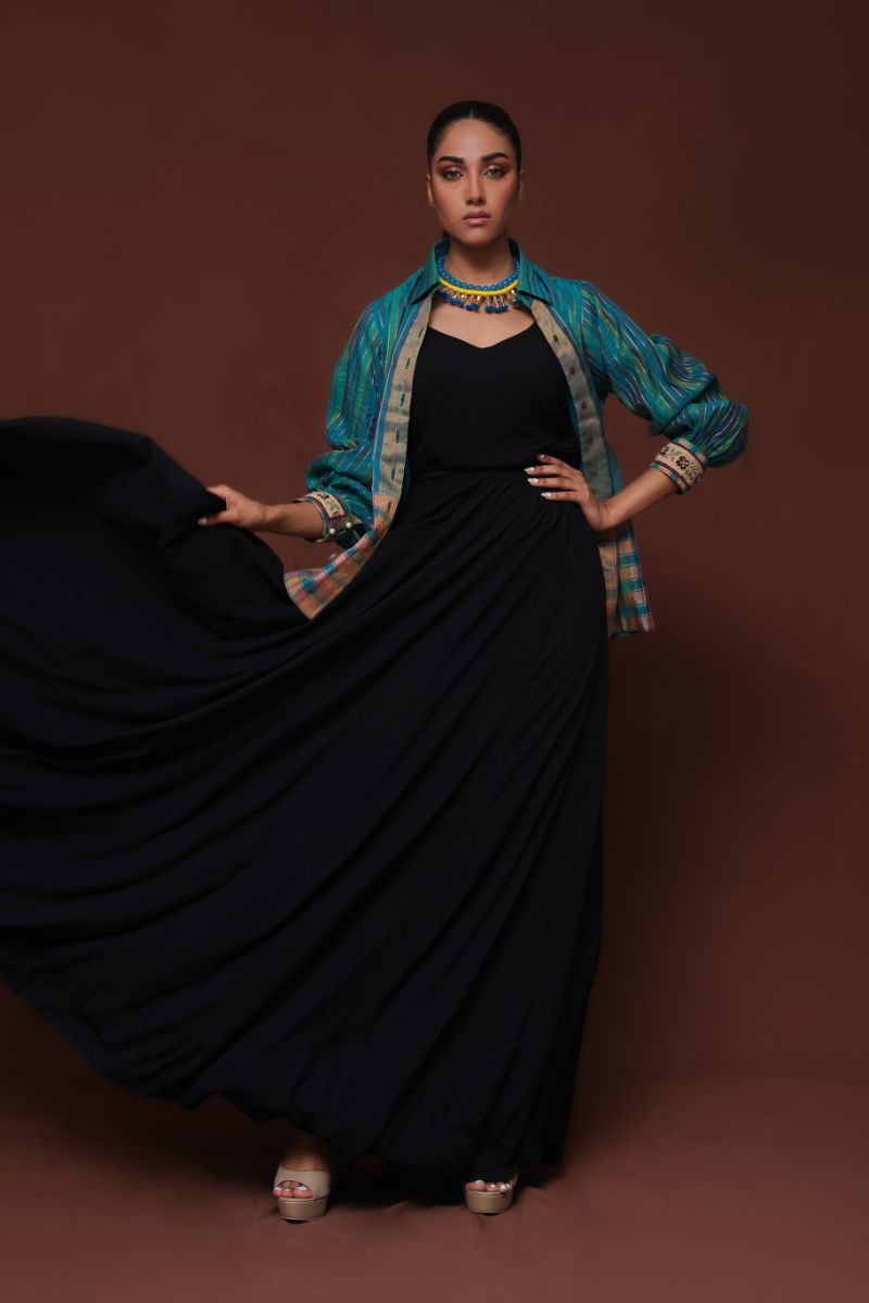 Huma Adnan - Sahar
 - Blue - Jamawar - 1 Piece