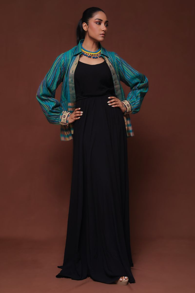 Huma Adnan - Sahar
 - Blue - Jamawar - 1 Piece