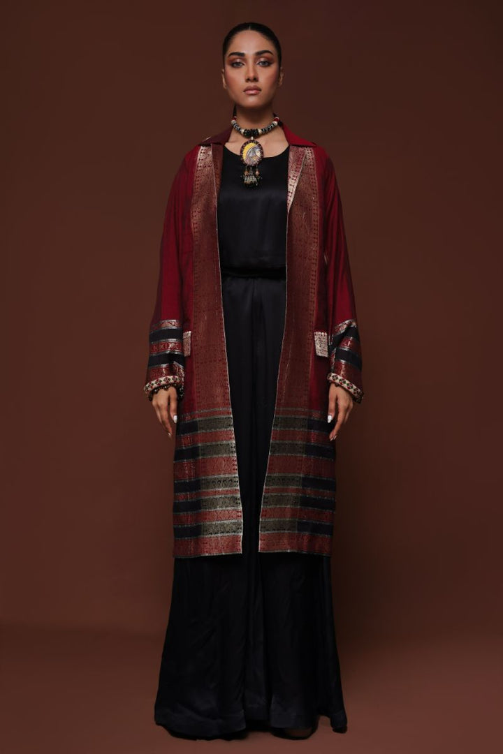 Huma Adnan - Safia
 - Maroon - Jamawar - 1 Piece