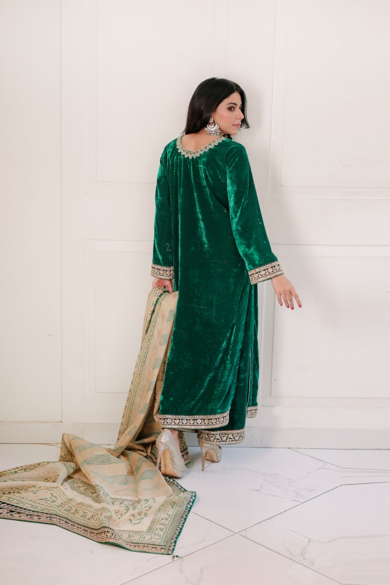 Shehrnaz - SHK-1415 - emerald green - velvet - 3 Piece