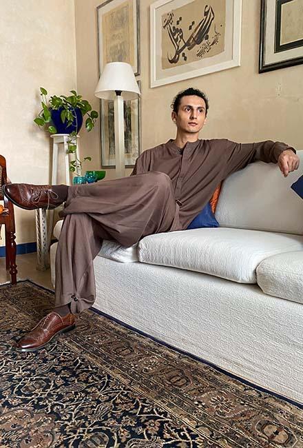 Gulabo - Tiger - Bosky Lawn