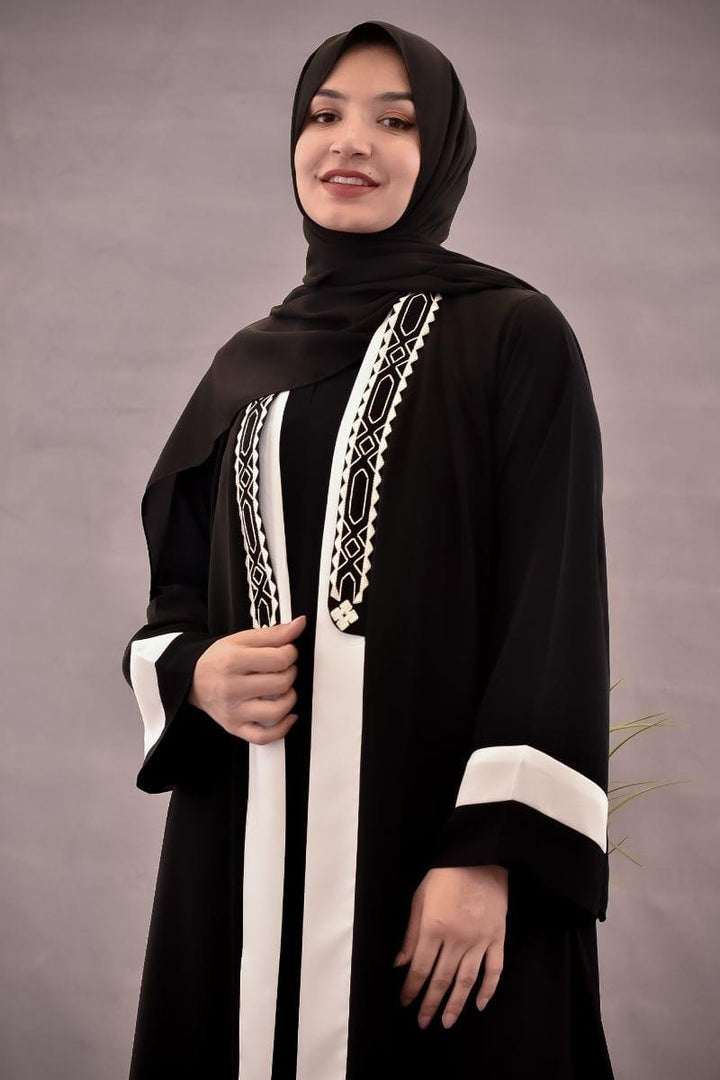 Malbus - NOSTALGIC - 1 Piece - Abaya - Black & White - Studio by TCS