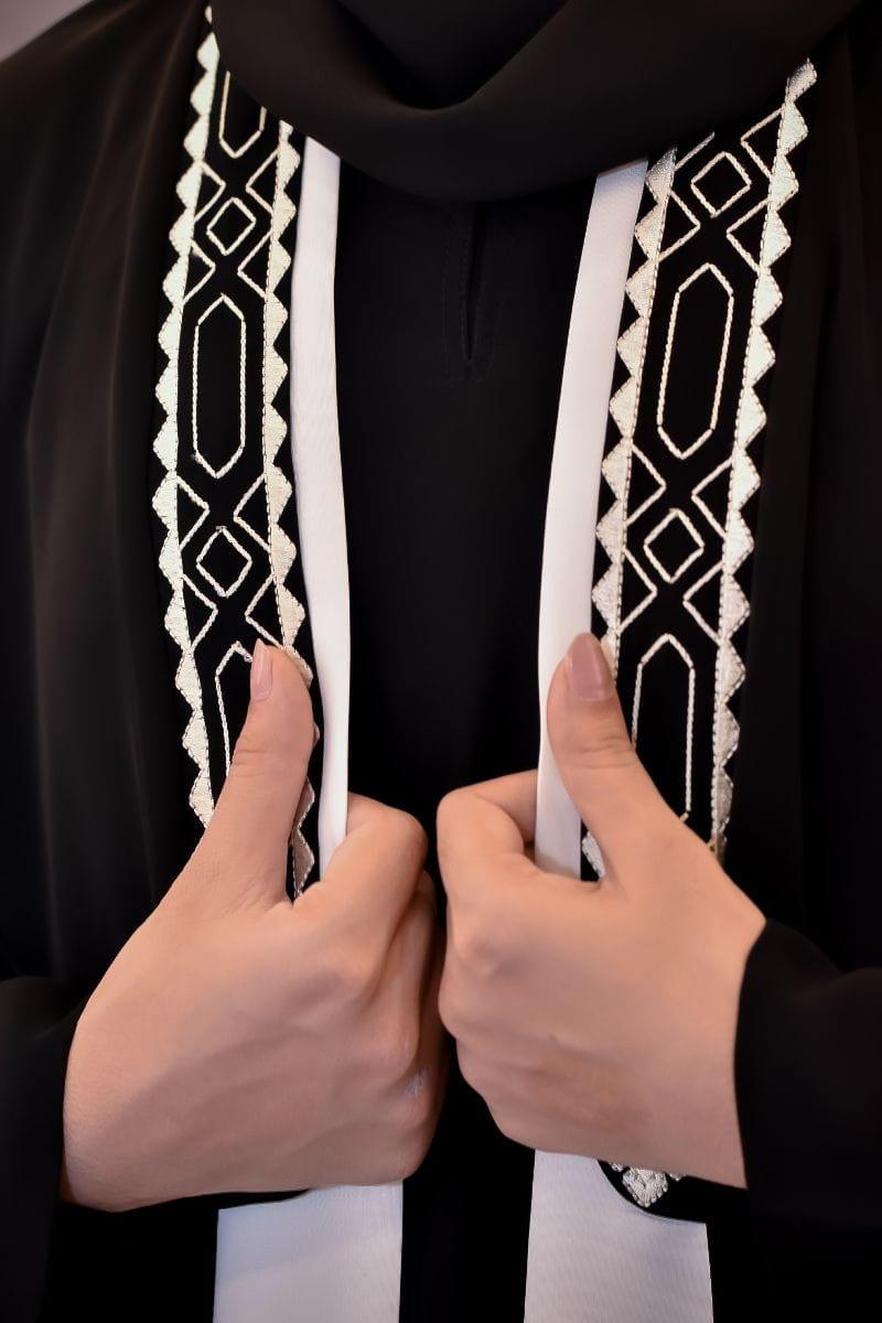 Malbus - NOSTALGIC - 1 Piece - Abaya - Black & White - Studio by TCS