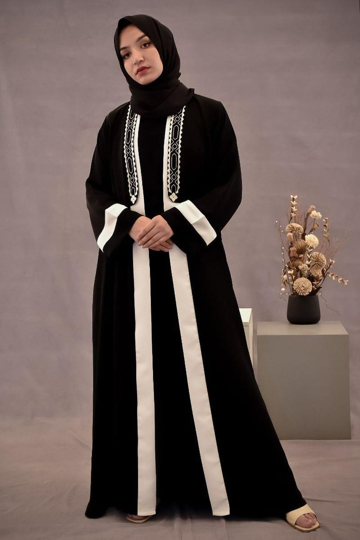 Malbus - NOSTALGIC - 1 Piece - Abaya - Black & White - Studio by TCS