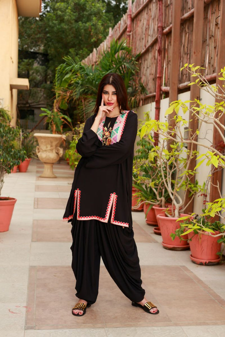 Huma Adnan - Black Rose - Linen - Black - 2 Piece - Stitched