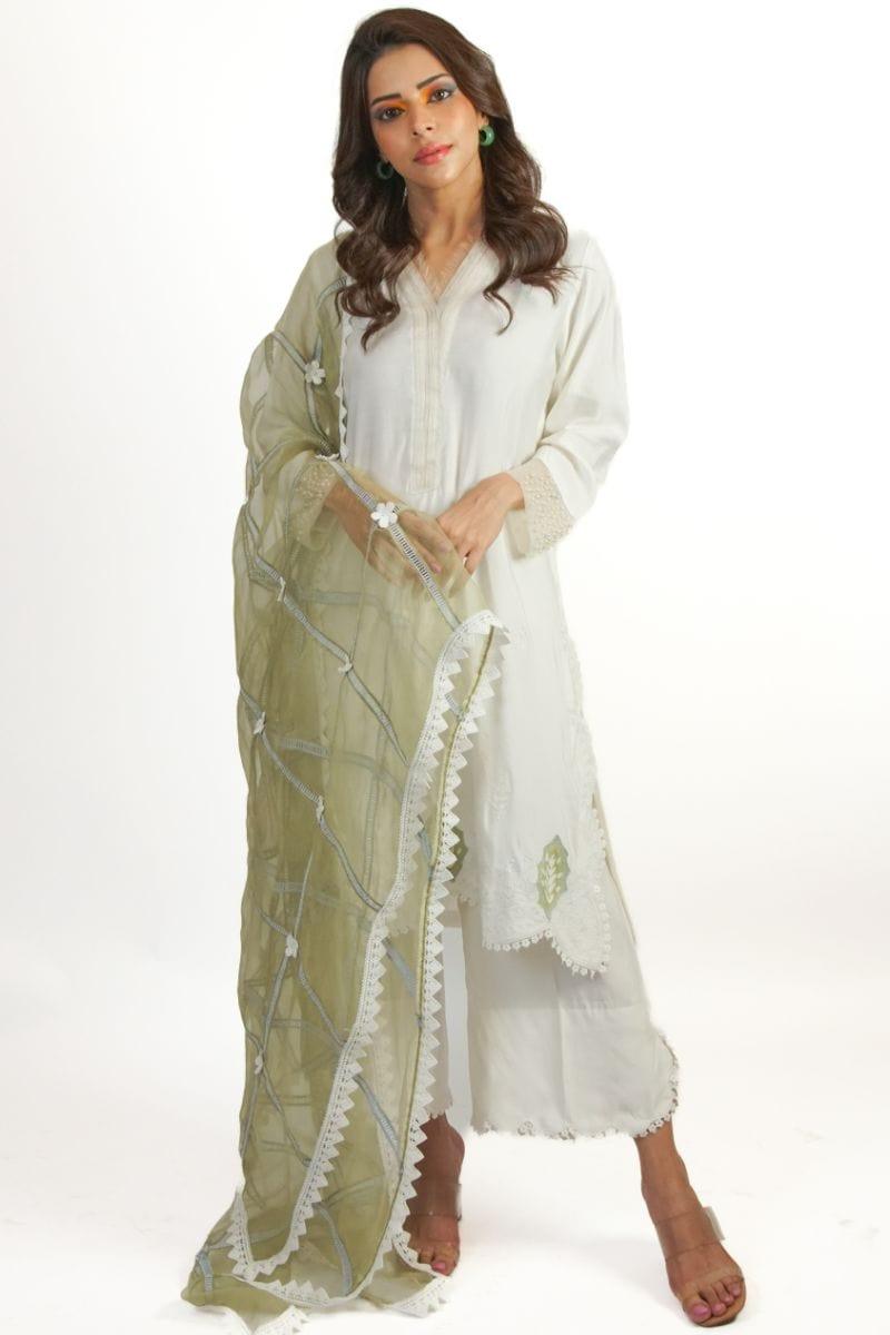 Urooj Fahd - Article 04 - white ,green - 3 Piece - Studio by TCS