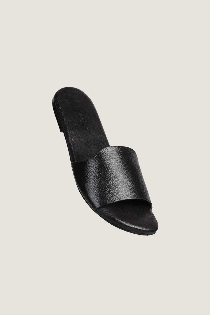 Novado - Flat Leather Sandals - Black