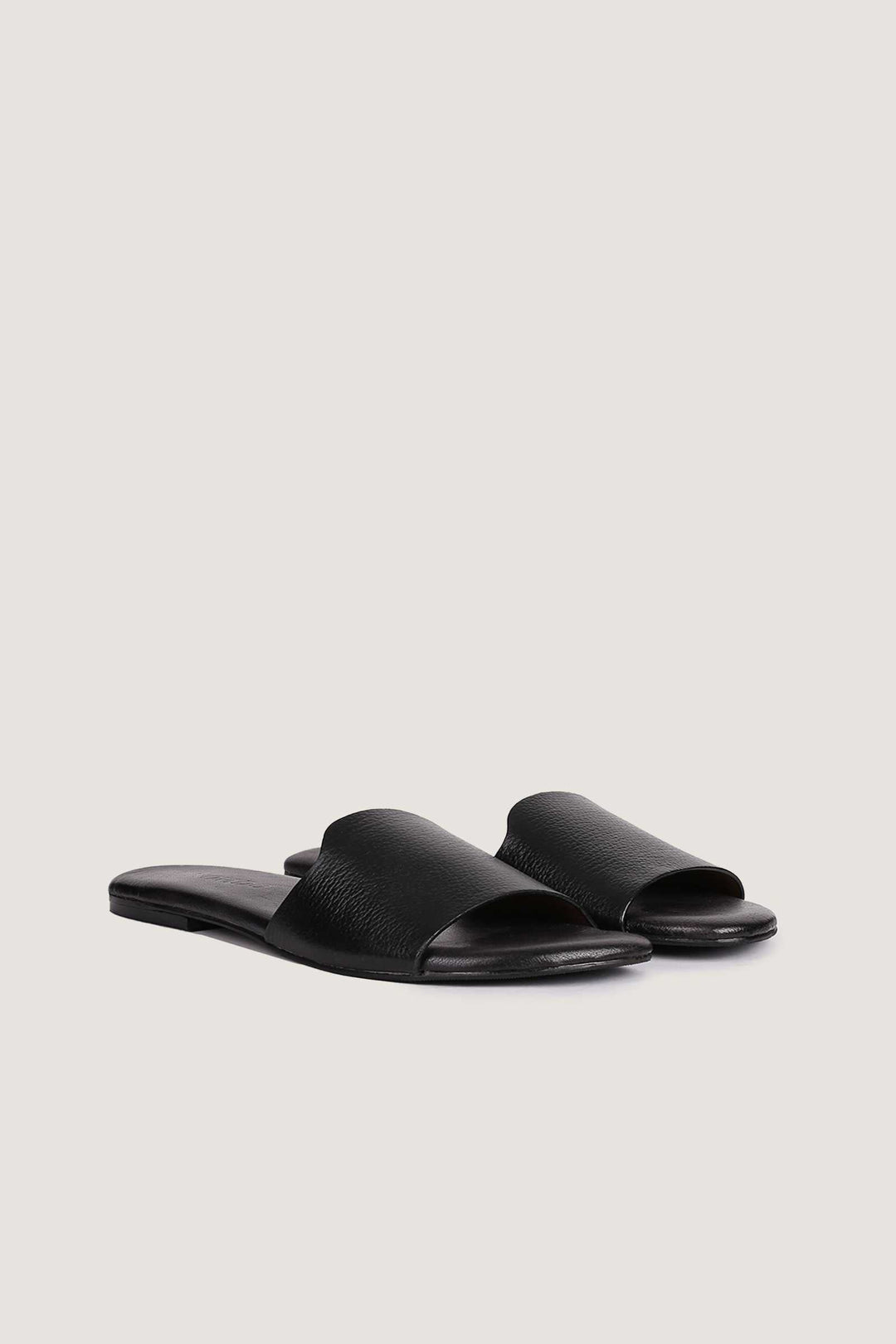 Novado - Flat Leather Sandals - Black