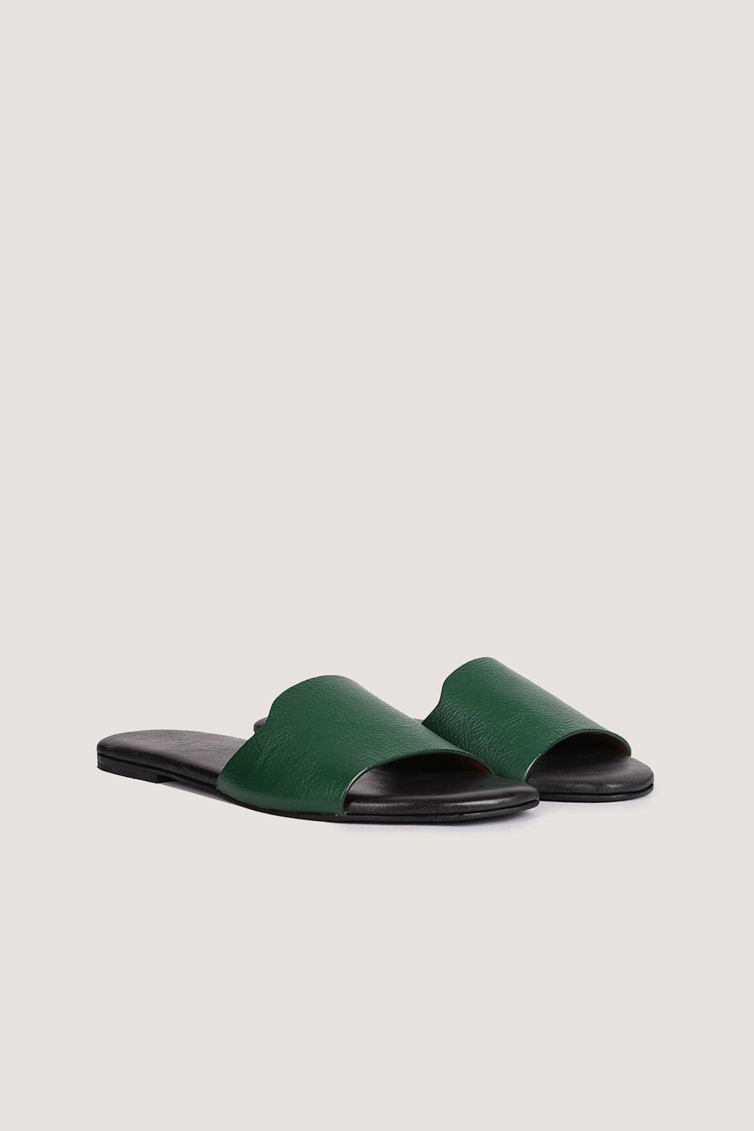 Novado - Flat Leather Sandals - Foliage Green