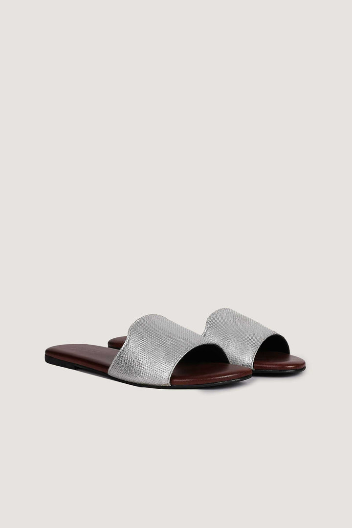 Novado - Flat Leather Sandals - Silver Foil