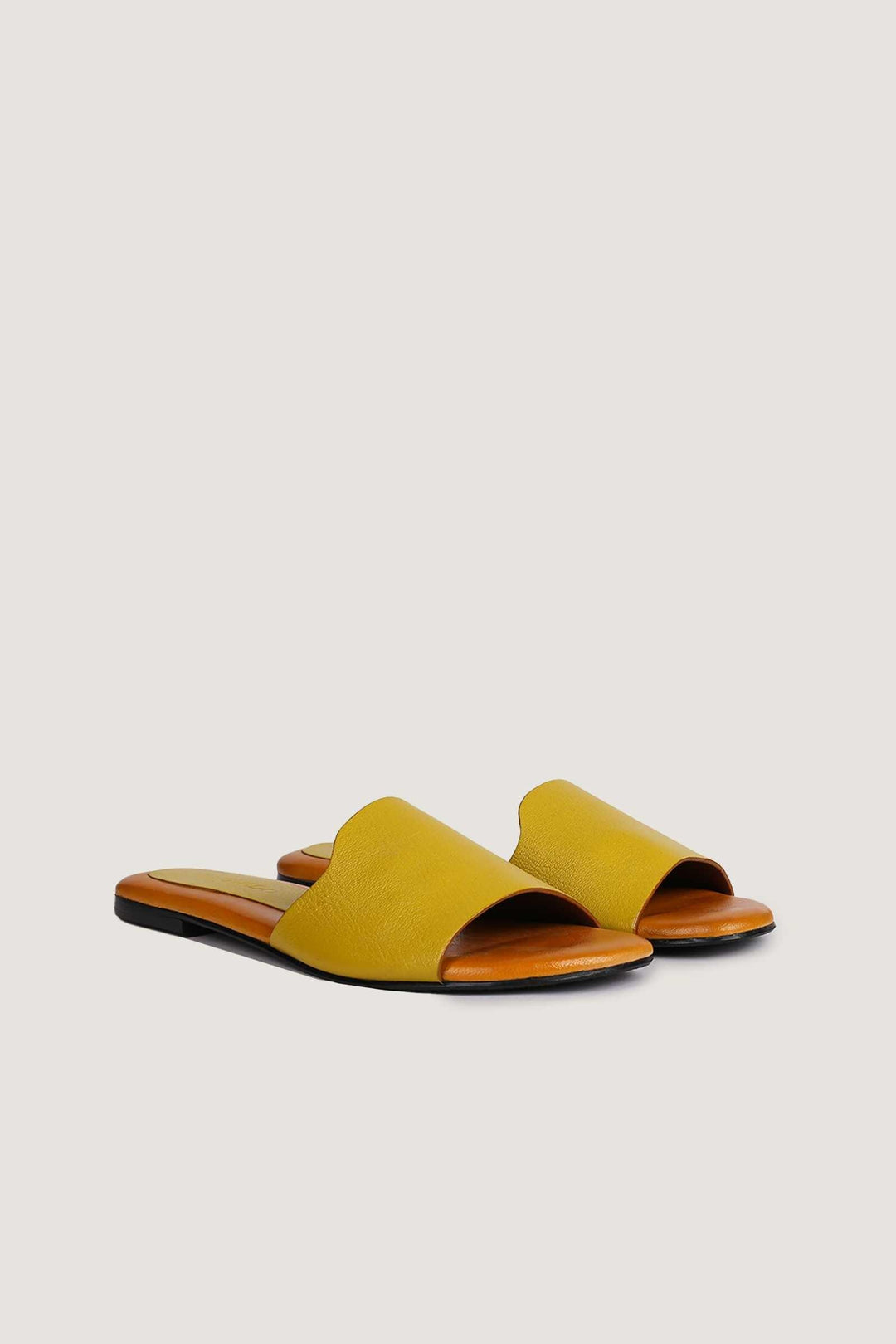 Novado - Flat Leather Sandals - Green Sheen