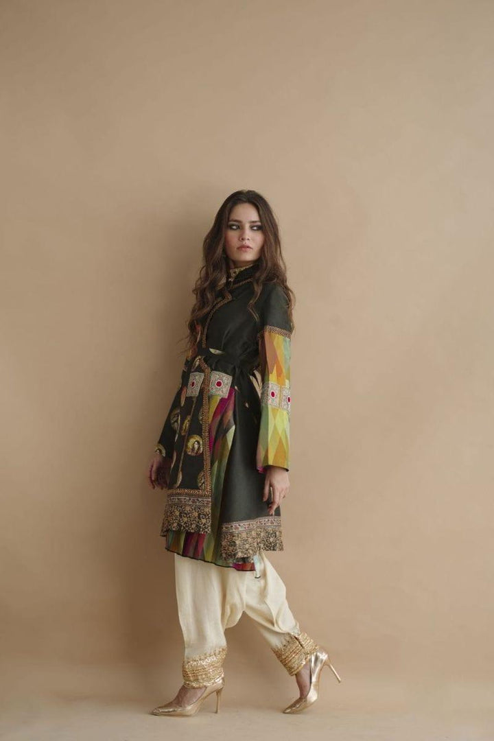 Shamaeel - Mughal Motifs - MR-V - Studio by TCS