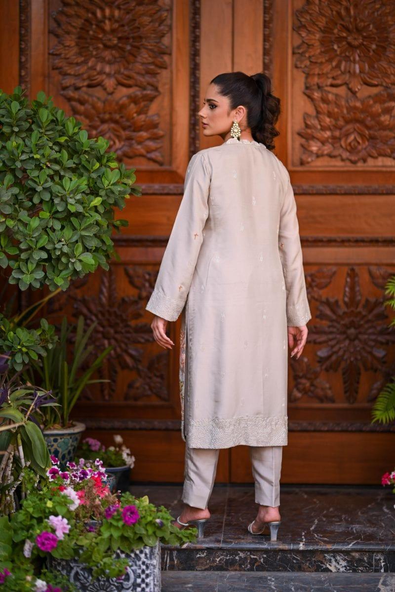 Khayal BY SHAISTA HASSAN - Grey with signature embroidery - Raw Silk - 3 Piece - Studio by TCS