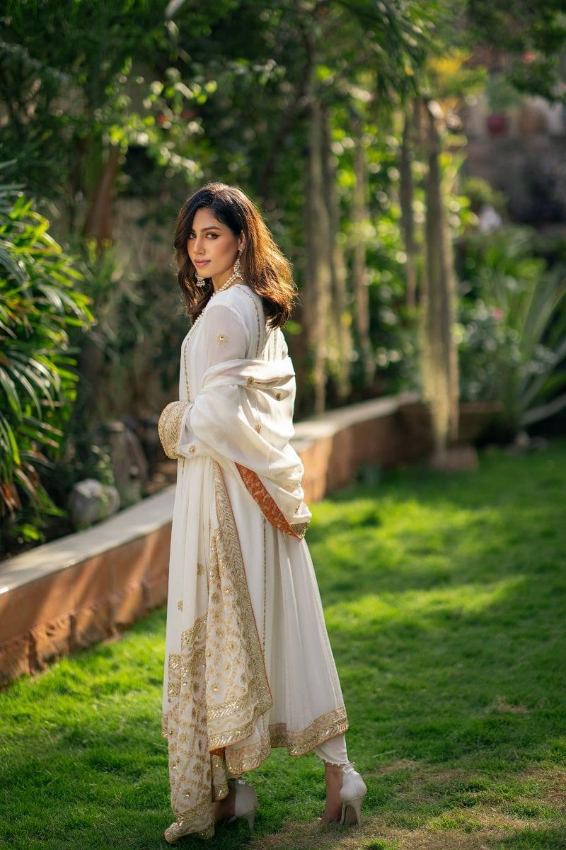 Khayal BY SHAISTA HASSAN - Off-White and rust - Pure chiffon - 3 Piece - Studio by TCS