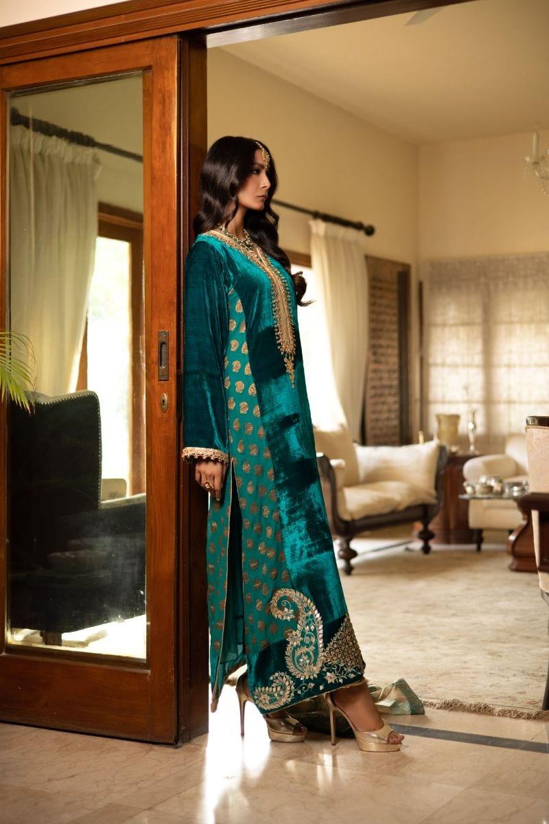 Shehrnaz - SHK-1234 - Laila - Emerald green - Velvet - 3 Piece - Studio by TCS