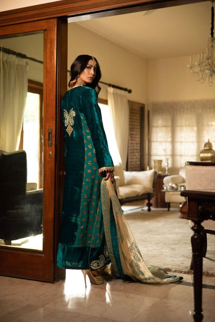 Shehrnaz - SHK-1234 - Laila - Emerald green - Velvet - 3 Piece - Studio by TCS