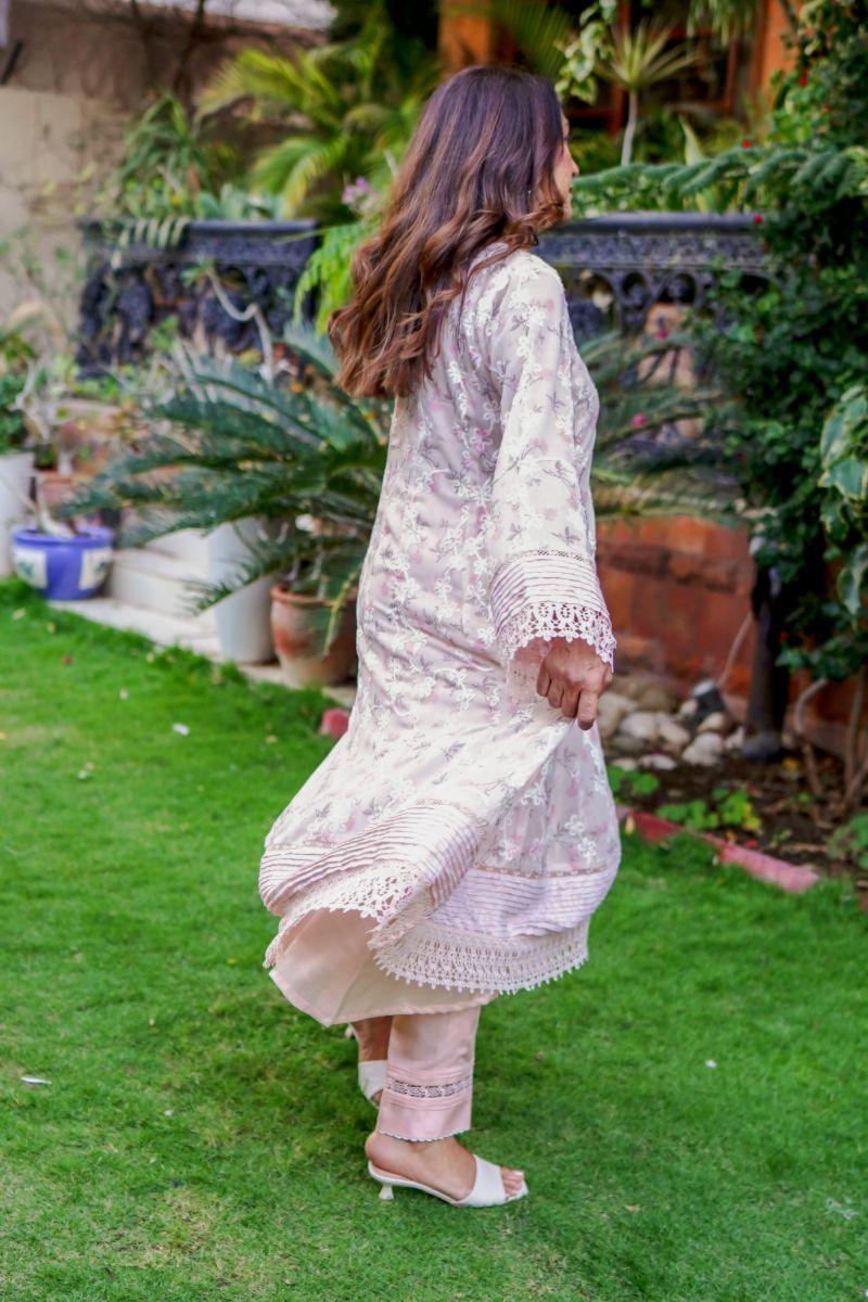 Khayal by Shaista Hasan - Blush Bloom - Swiss Lawn - 3 Piece