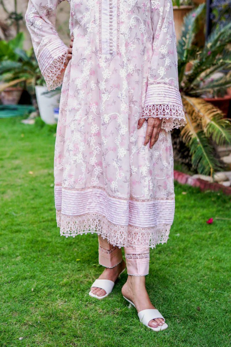 Khayal by Shaista Hasan - Blush Bloom - Swiss Lawn - 3 Piece