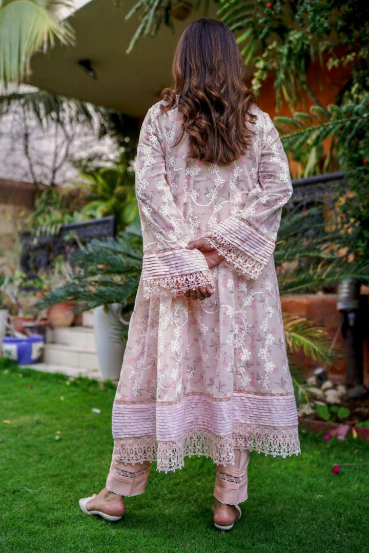 Khayal by Shaista Hasan - Blush Bloom - Swiss Lawn - 3 Piece