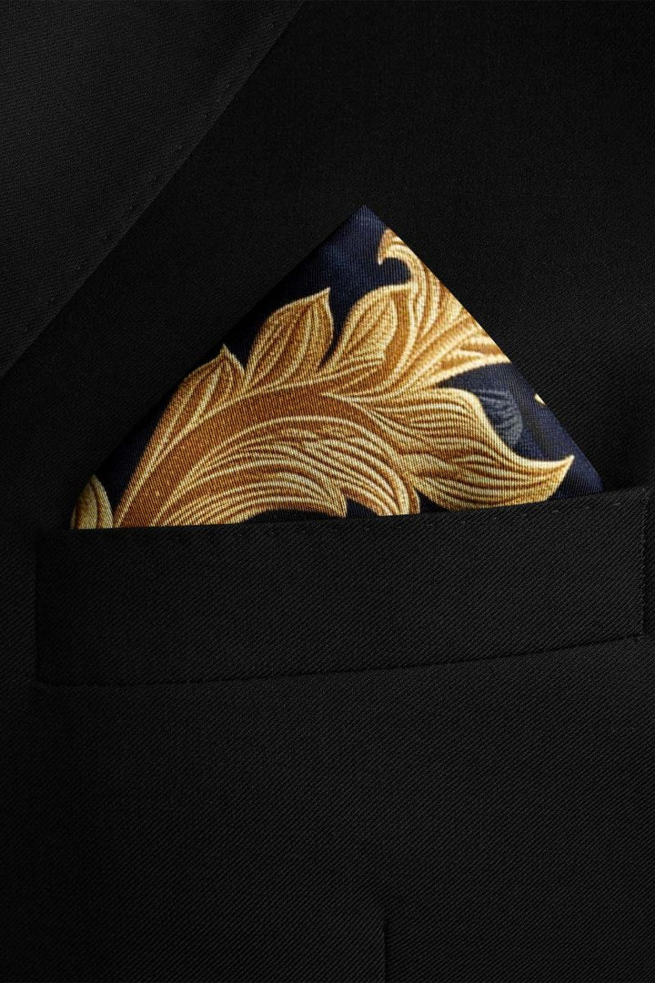 Black Wolf - GENERATIVE SILK POCKET SQUARE - BLACK - SILK - 1 Piece