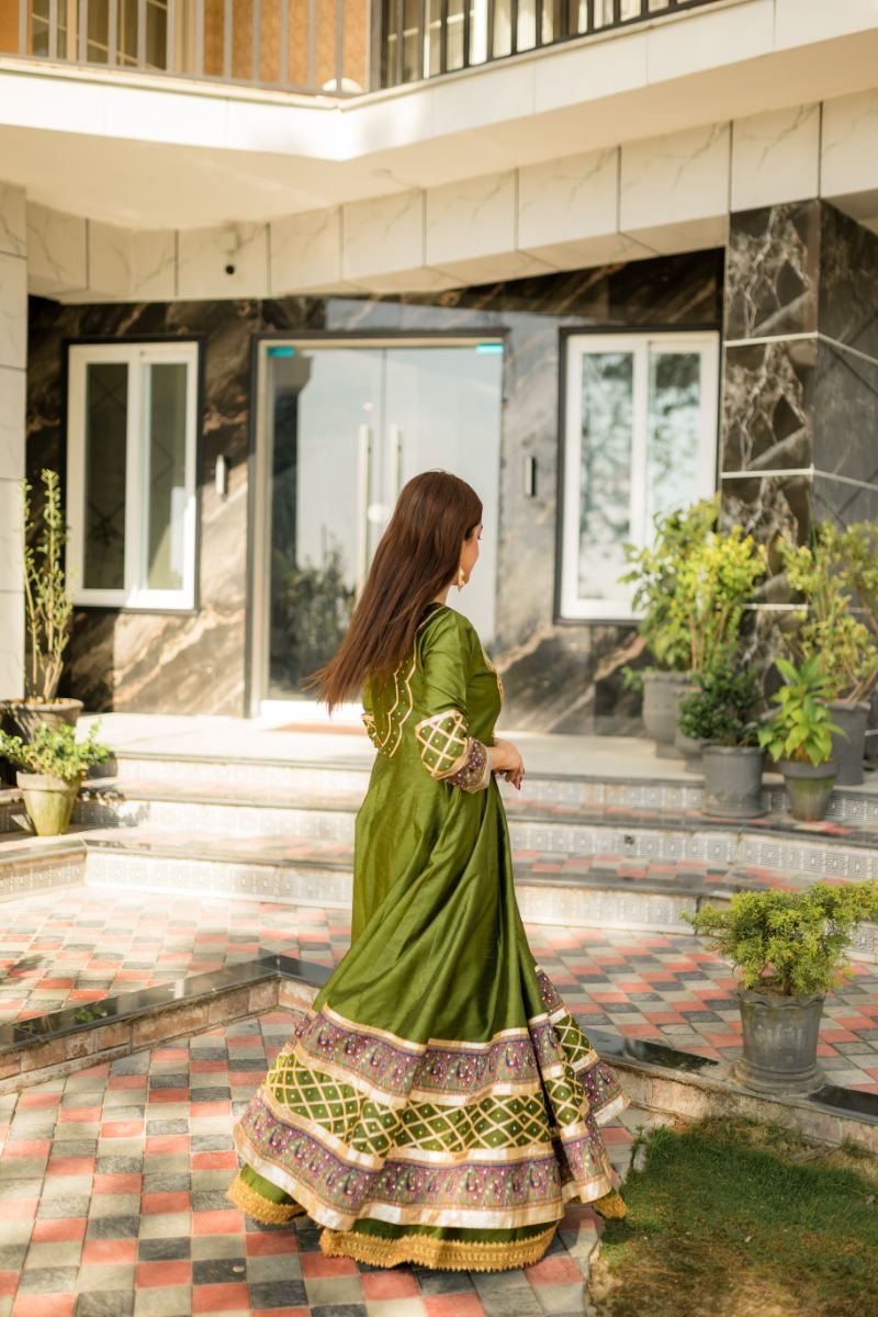 Zahra Ahmed - ST-121 - Green - Indian Raw Silk  - 2 Piece