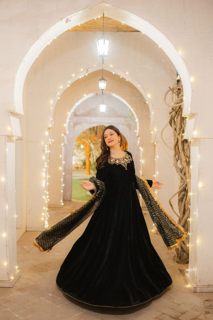 Zahra Ahmed - ST-131 - Black - Velvet - 2 Piece