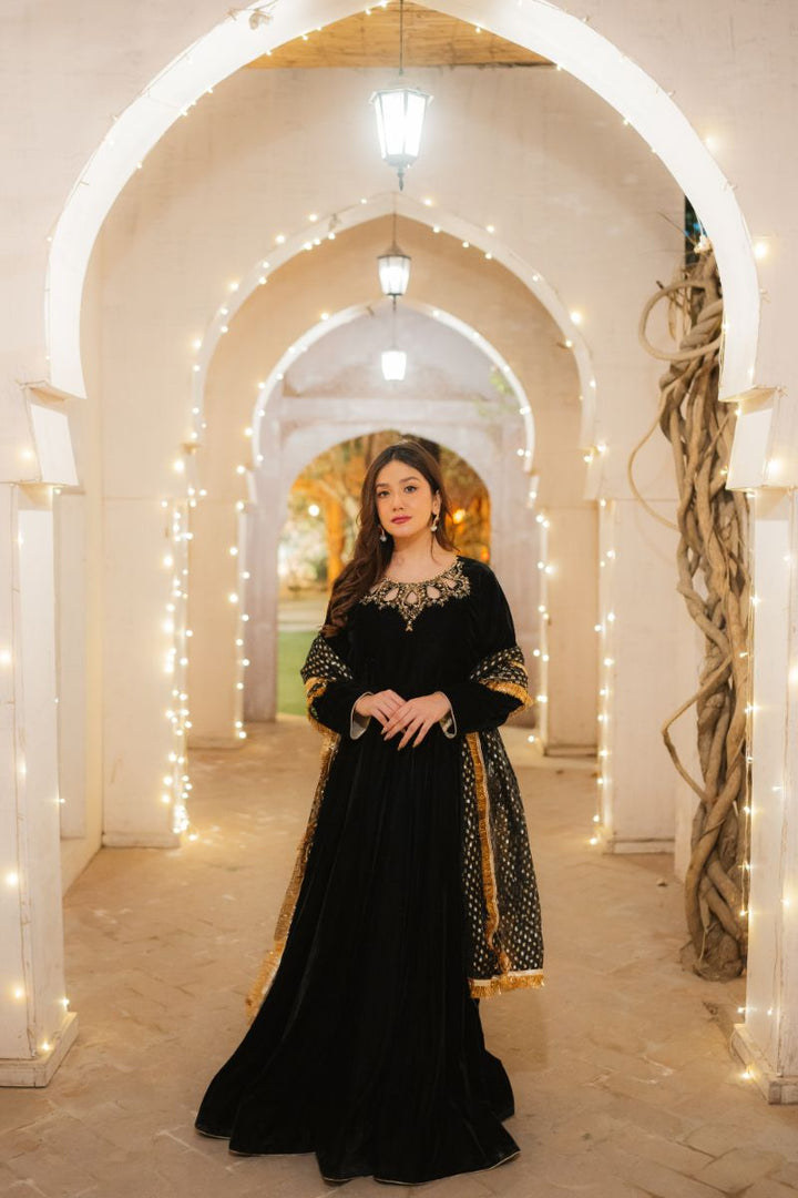 Zahra Ahmed - ST-131 - Black - Velvet - 2 Piece