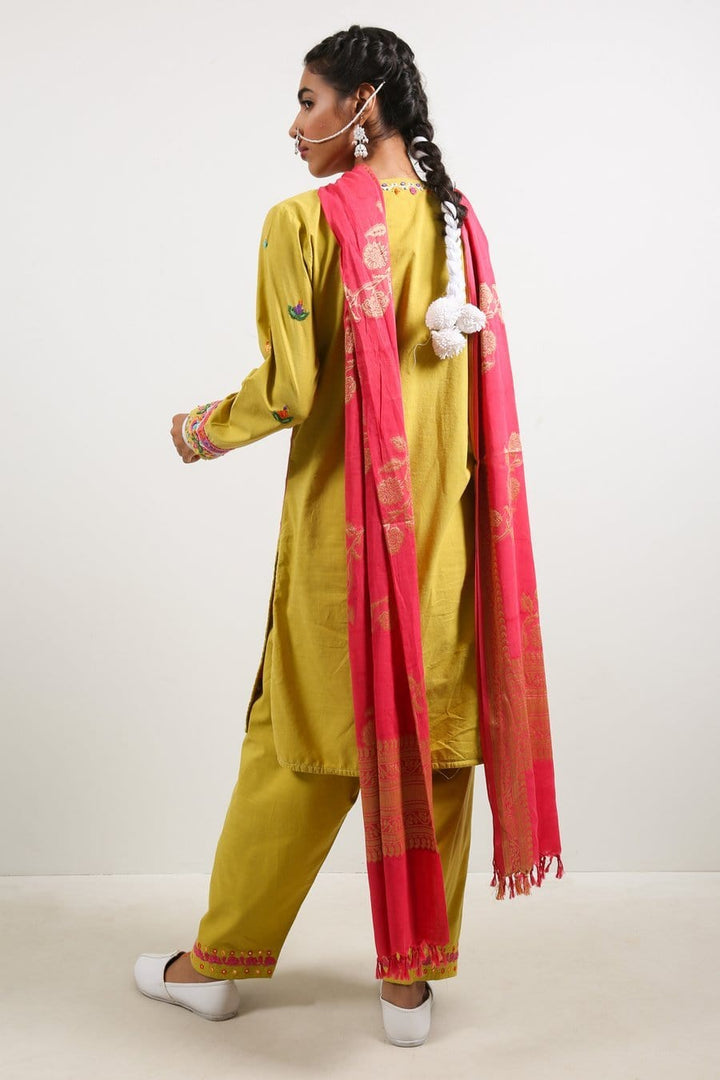 Generation -  Mustard Arangkel Suit