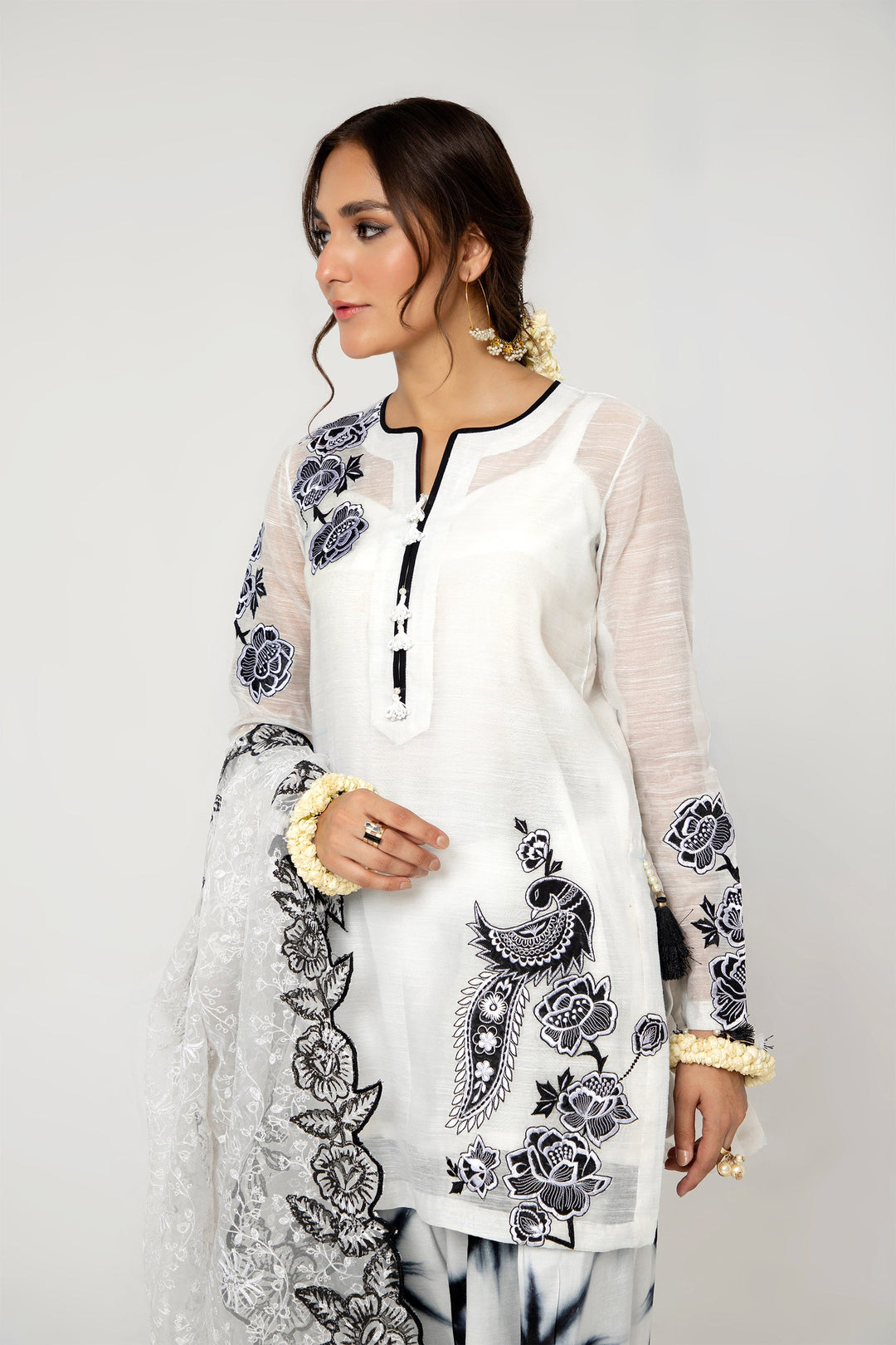 Arif Ashraf - Safaid - White / Black - Cotton Silk Viscose and Organza - 3 Piece