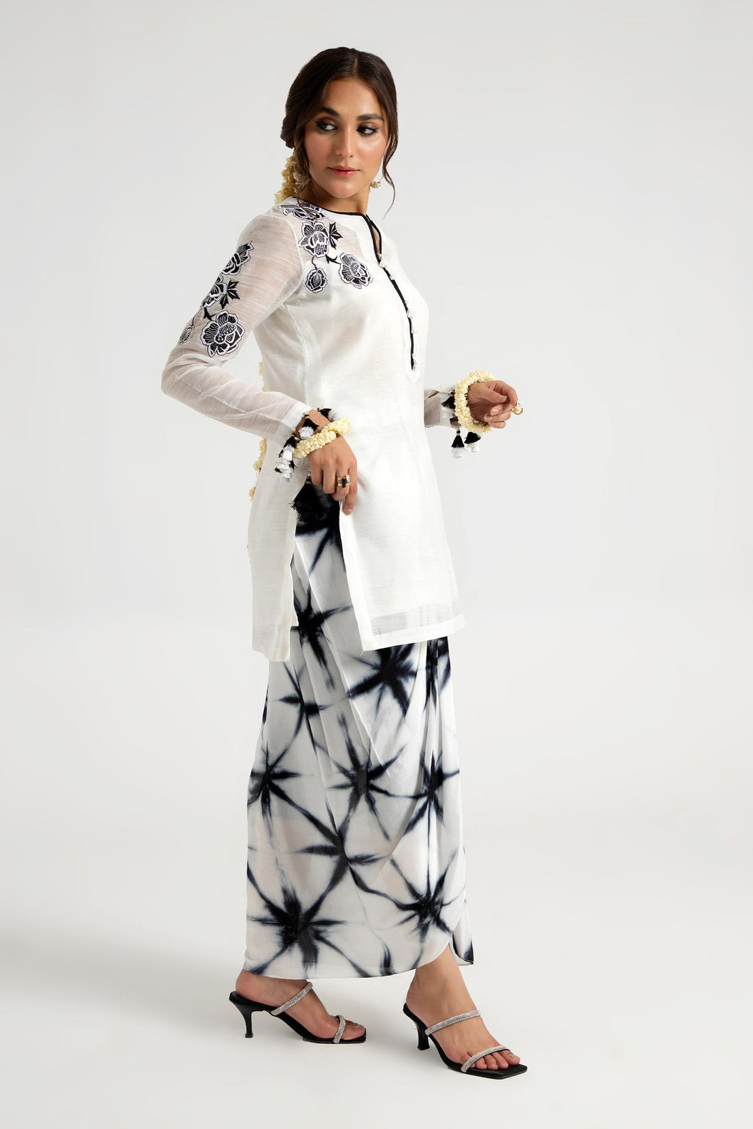 Arif Ashraf - Meshki - White / Black - Cotton Silk Viscose and Resham Cotton - 3 Piece