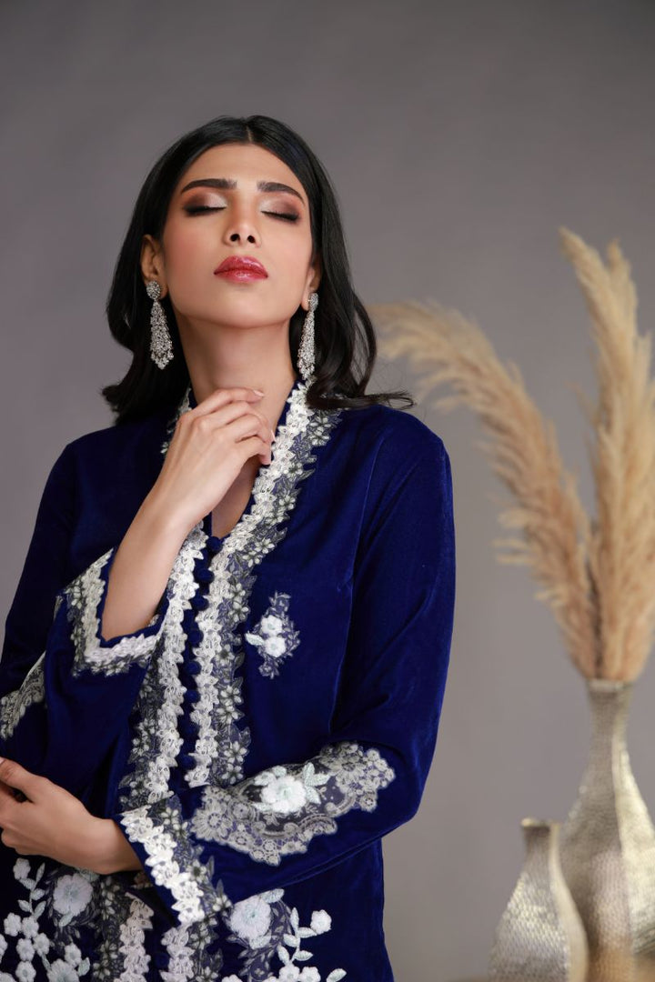 Shamaeel - WFE-09 - Velvet & Khaadi Silk - 3 Piece