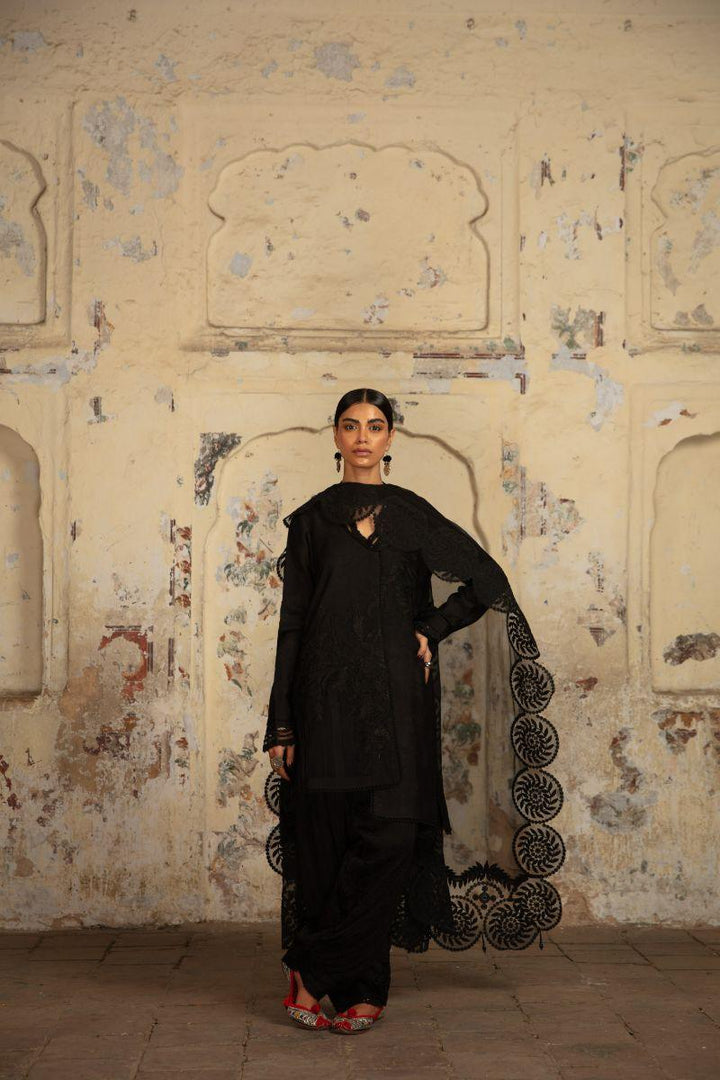 Nilofer Shahid - Zehra - Azal Capsule Collection SS 24