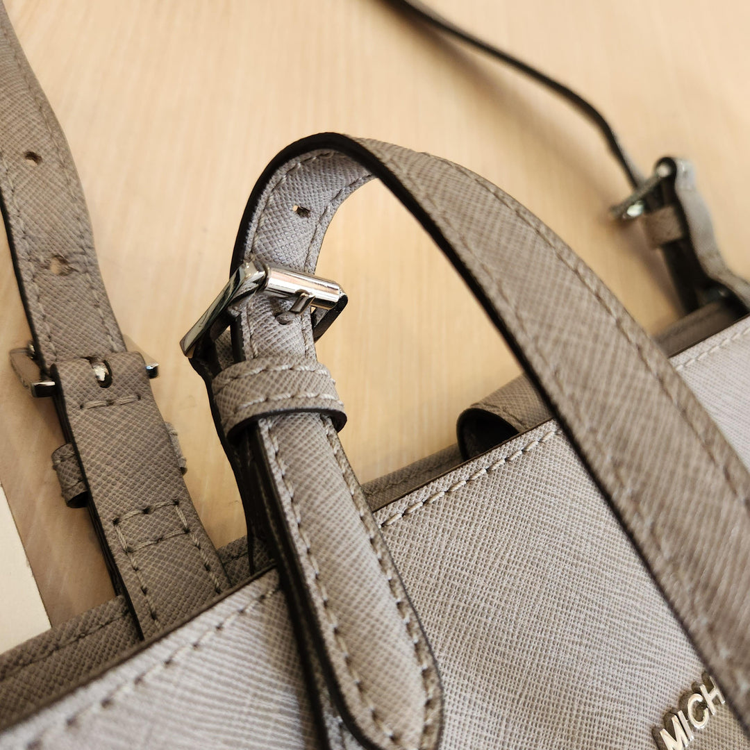 Pre-Loved Treasures - Michael Kors Grey Leather Shoulder Bag