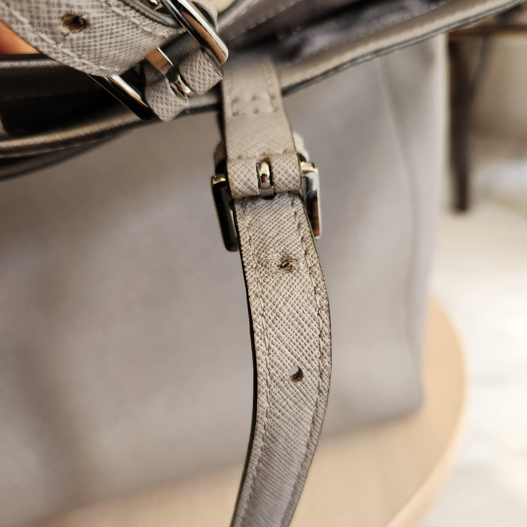 Pre-Loved Treasures - Michael Kors Grey Leather Shoulder Bag