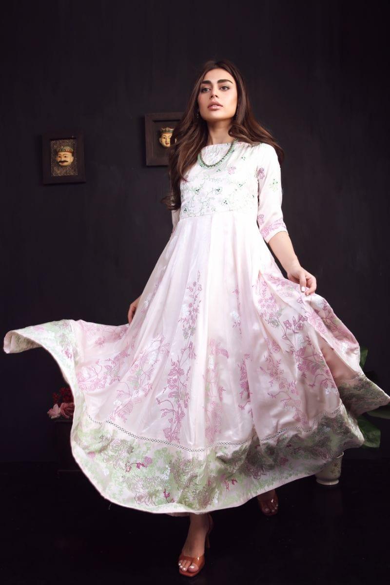 Sadia Aamir - Powder Pink Vasl