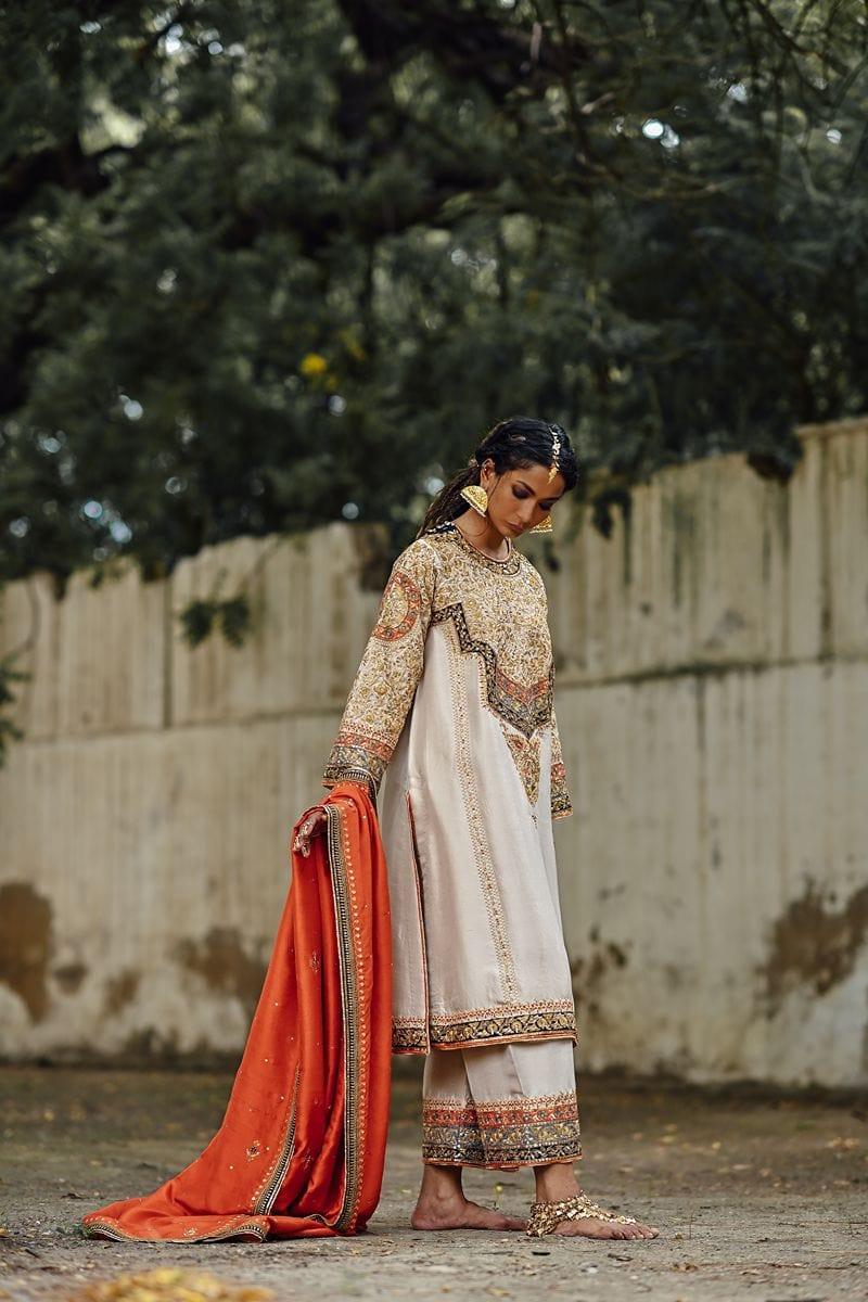 Sanam Chaudhri - Raw Silk Embroidered White Kurta, Izzar & Dupatta 3 Piece - Studio by TCS