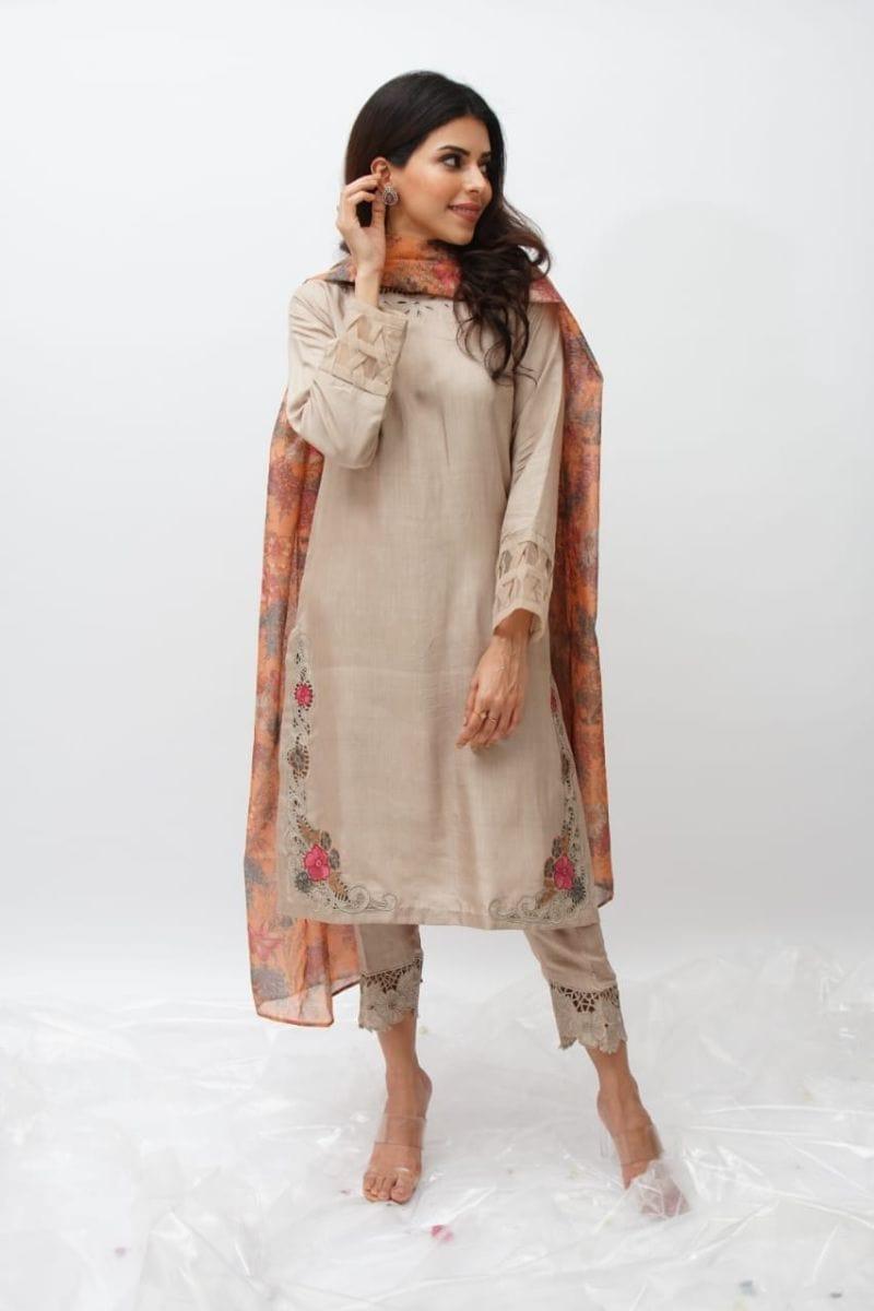 Urooj Fahd - Dusky Ivory - 3 Piece - ES 001 - Studio by TCS